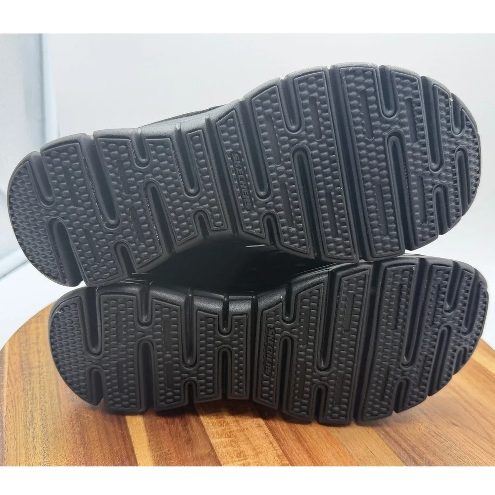 Skechers wear these